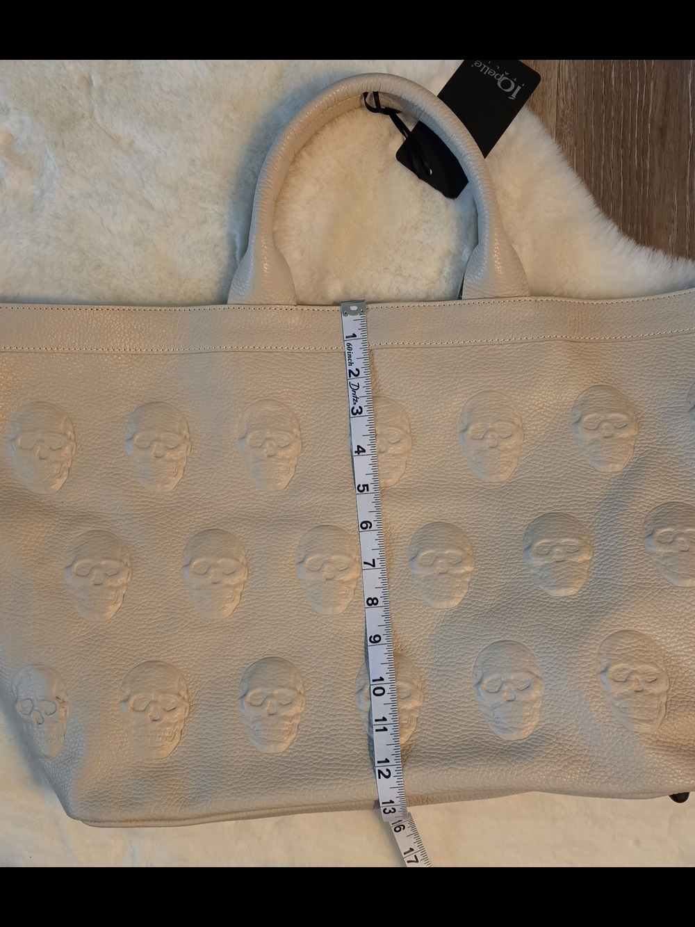 IO Pelle Embossed Skull Tote Bag in Cream NWT - Picture 4 of 9